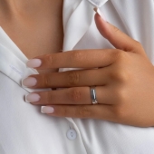 Обручальное кольцо из серебра