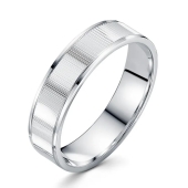 Обручальное кольцо из серебра