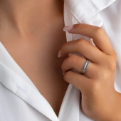 Обручальное кольцо из серебра