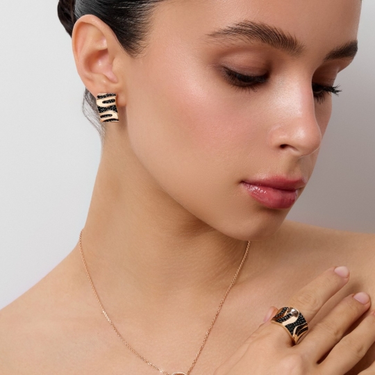 Серьги из белого золота с бриллиантами