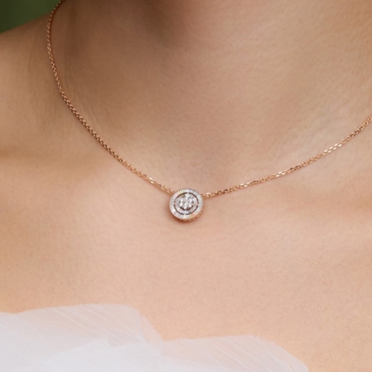 Подвеска из белого золота с бриллиантами