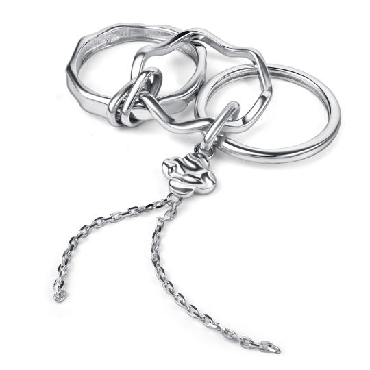 Кольцо из серебра с фианитами