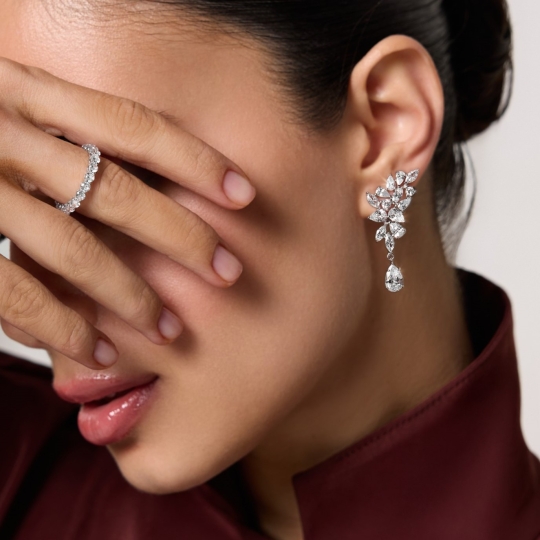 Кольцо из серебра с фианитами