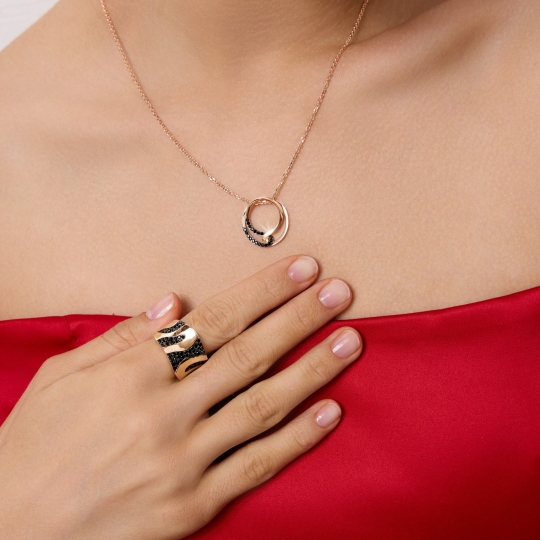 Кольцо из золота с фианитами