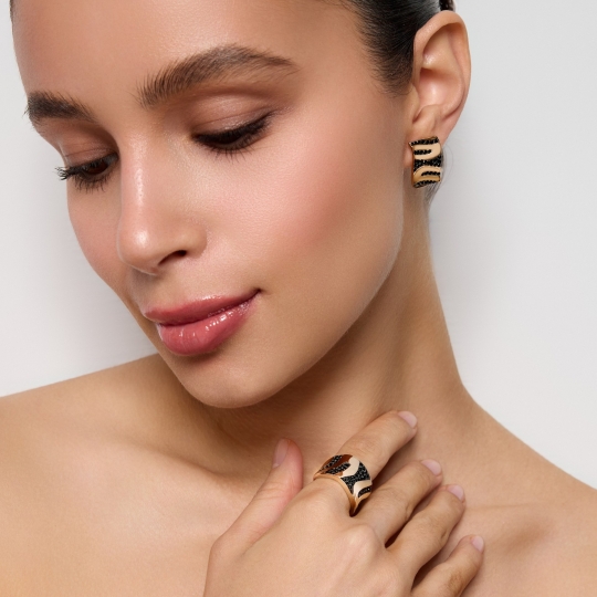 Кольцо из золота с фианитами