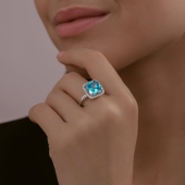 Кольцо из серебра с фианитами