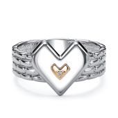 Кольцо из серебра с золотой вставкой и бриллиантом