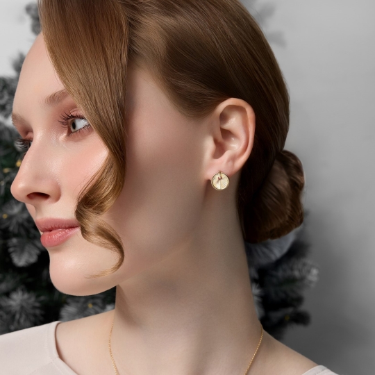 Серьги из золота с гранатами