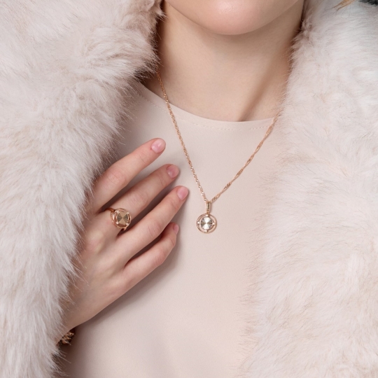 Кольцо из белого золота с бриллиантами 