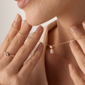 Подвеска из золота с бриллиантами