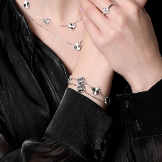 Браслет из текстиля с серебряными вставками