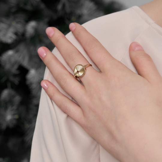 Кольцо из золота с гранатом и фианитами