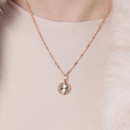 Подвеска из белого золота с бриллиантами 