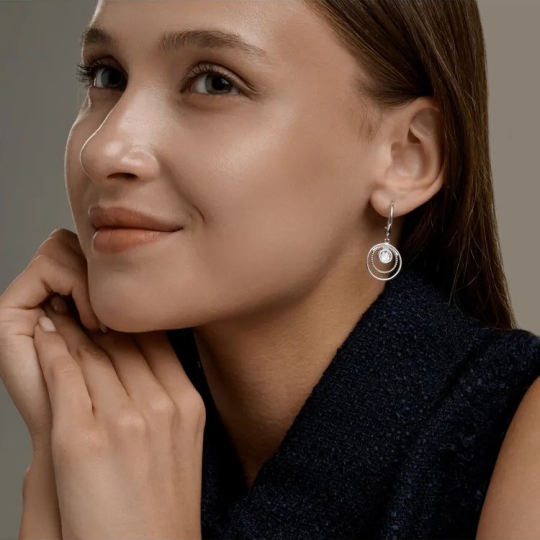 Серьга одиночная из серебра с фианитами