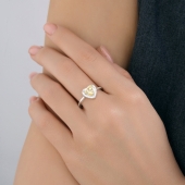 Кольцо из серебра с фианитами