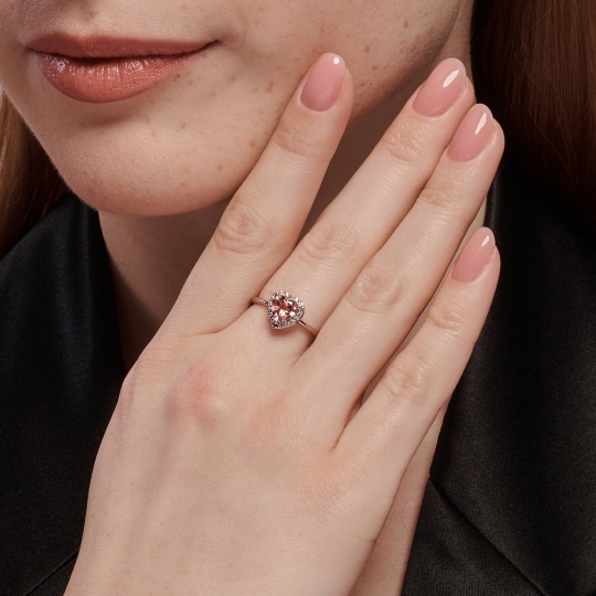 Кольцо из серебра с топазом и фианитами