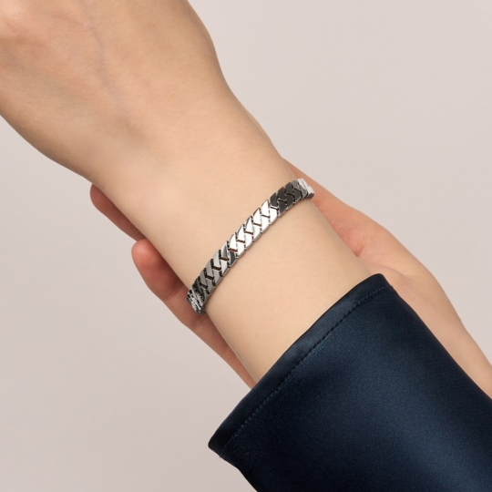 Браслет из текстиля с серебряными вставками