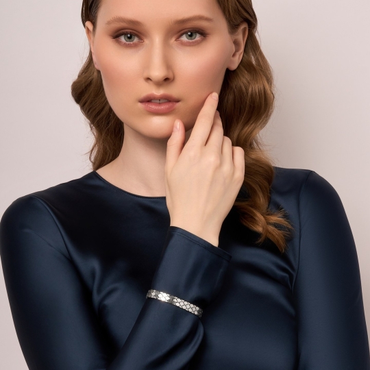 Браслет из текстиля с серебряными вставками