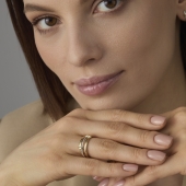 Кольцо из лимонного золота с бриллиантами