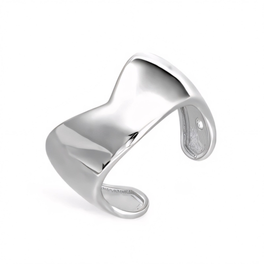 Серьги из серебра с ювелирными кристаллами лунный оникс