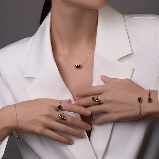 Кольцо из лимонного золота с фианитами