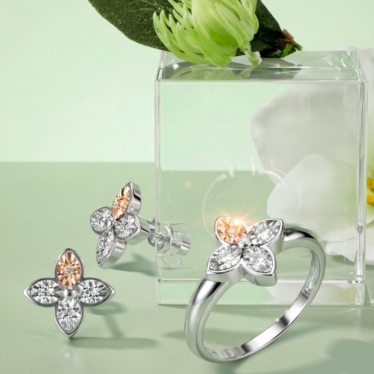 Серьги из серебра с бриллиантами