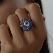 Кольцо из серебра с аметистом и фианитами