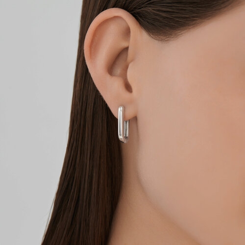 Серьги из серебра с ювелирными кристаллами лунный оникс и фианитами