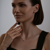 Колье на леске с серебряными вставками и фианитом