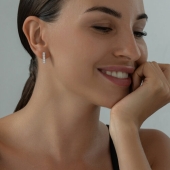 Серьги из серебра с фианитами