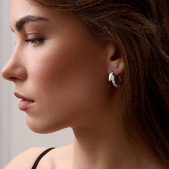 Серьги из серебра с ювелирными кристаллами