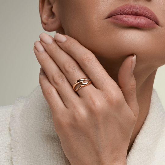 Кольцо из белого золота с бриллиантом