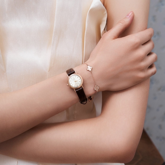 Женские золотые часы