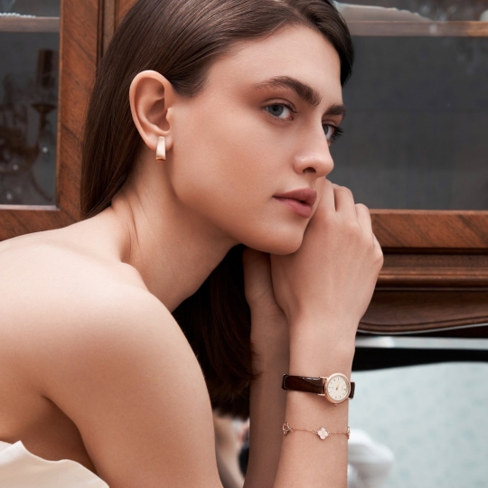 Женские золотые часы