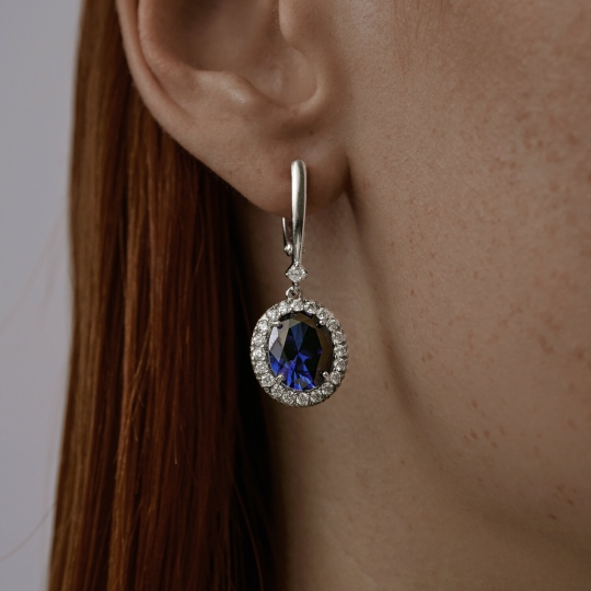 Кольцо из серебра с корундом и фианитами