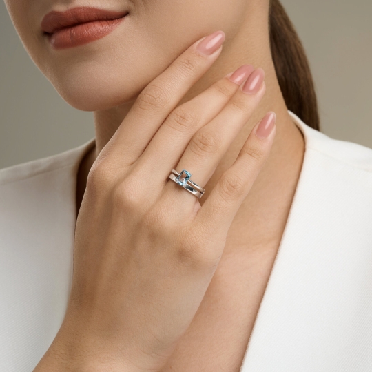 Кольцо из серебра с жемчугом и фианитами