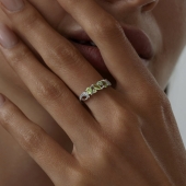 Кольцо из серебра с хризолитами и фианитами