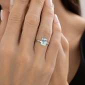 Кольцо из серебра с топазом