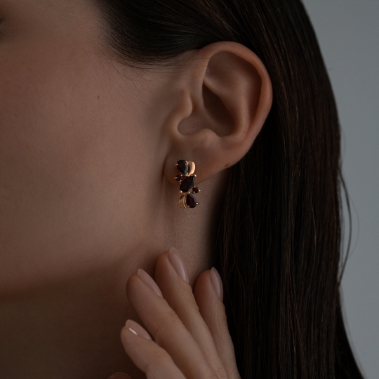 Серьги из серебра с позолотой и фианитами