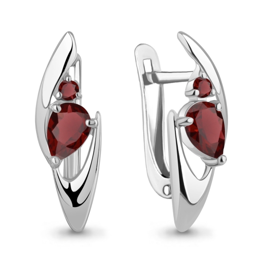 Кольцо из серебра с гранатами