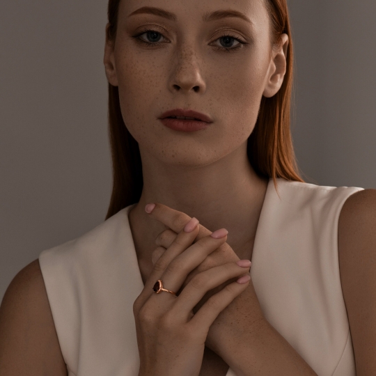 Кольцо из серебра с позолотой и раухтопазом 