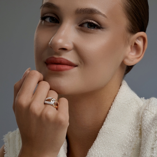 Кольцо из лимонного золота с фианитами