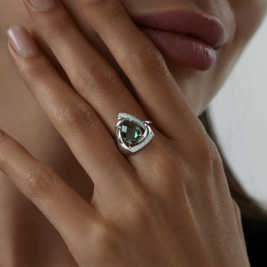 Кольцо из серебра с топазом