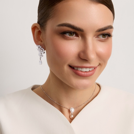 Подвеска из серебра с фианитами 