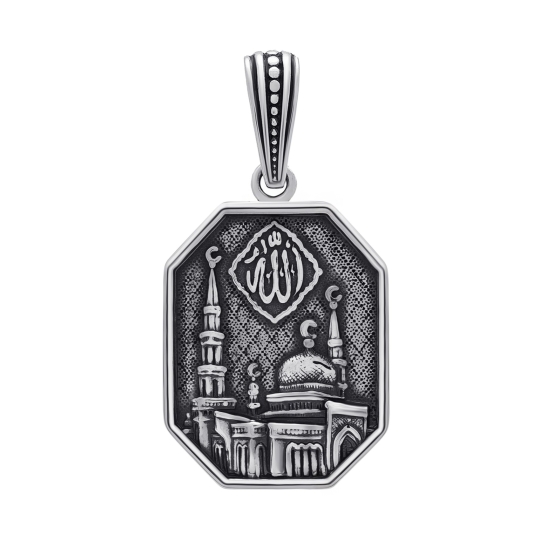 Подвеска из серебра с ювелирным кристаллом