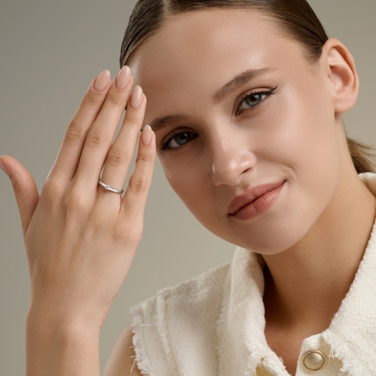 Кольцо из серебра с выращенным бриллиантом