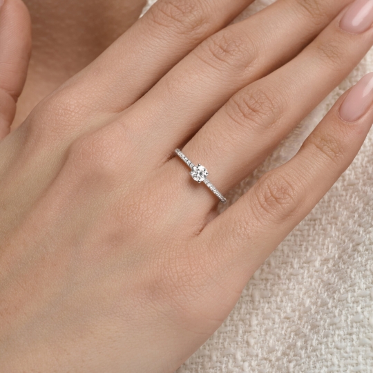 Серьги из серебра с выращенными бриллиантами