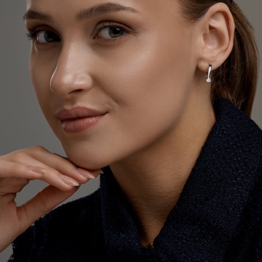 Серьги из серебра с фианитами