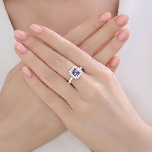 Кольцо из серебра с фианитами "Пояс Богородицы"