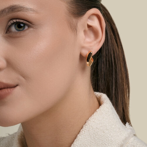 Серьги из золота с бриллиантами и изумрудами